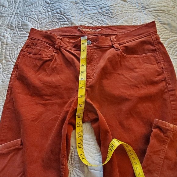 Old Navy "The Sweetheart " Corduroy Jeans - Rust - Picture 2 of 5